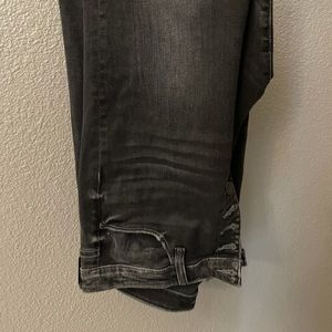 Flying monkey high rise skinny jeans, new without tags size 31